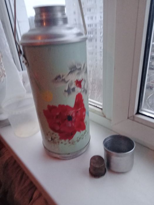 Продам китайский термос   на 3л  ссср