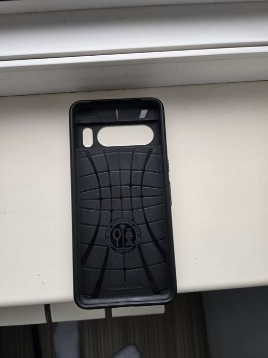 Чохол spigen pixel 8 pro