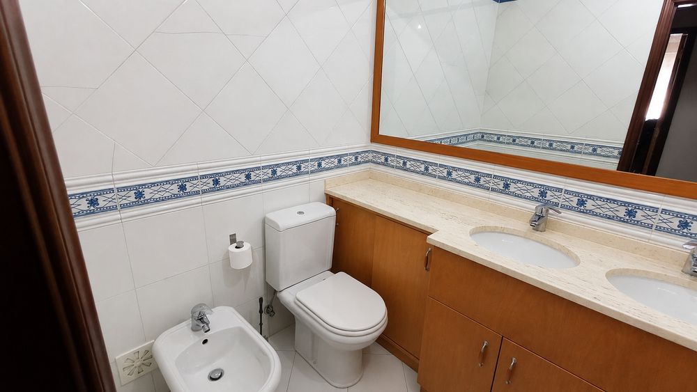 Apartamento T4 , 2WC, 180m2