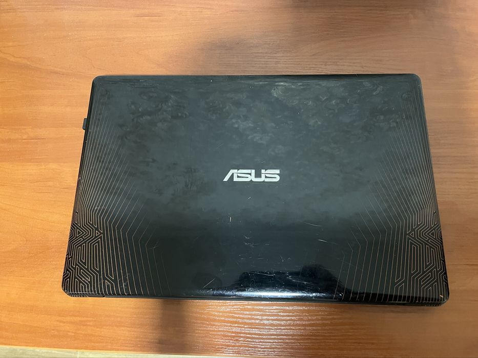 Ноутбук ASUS X550V GTX950M / i7 2,8 Ghz / 16RAM / 15,6”