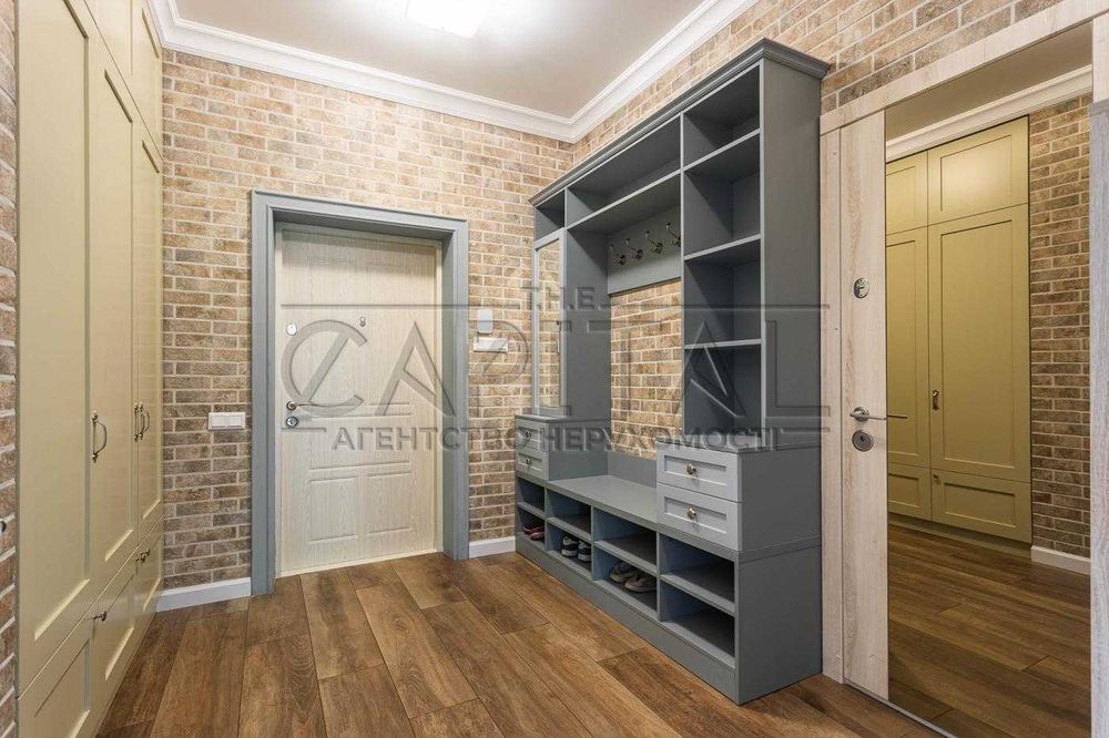 ПРОДАЖ шикарного будинку в престижному КМ Green Hills 315м2  11 соток