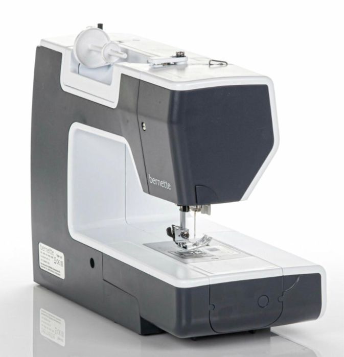 Швейна машина Bernina Bernette B37