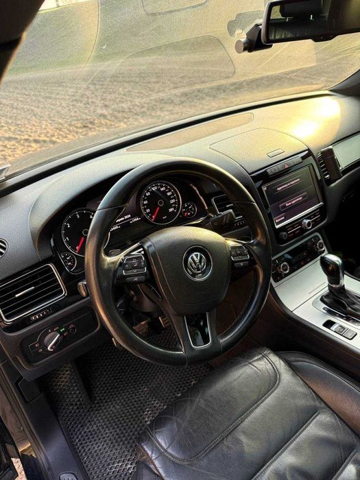 Продам Volkswagen Touareg 2013