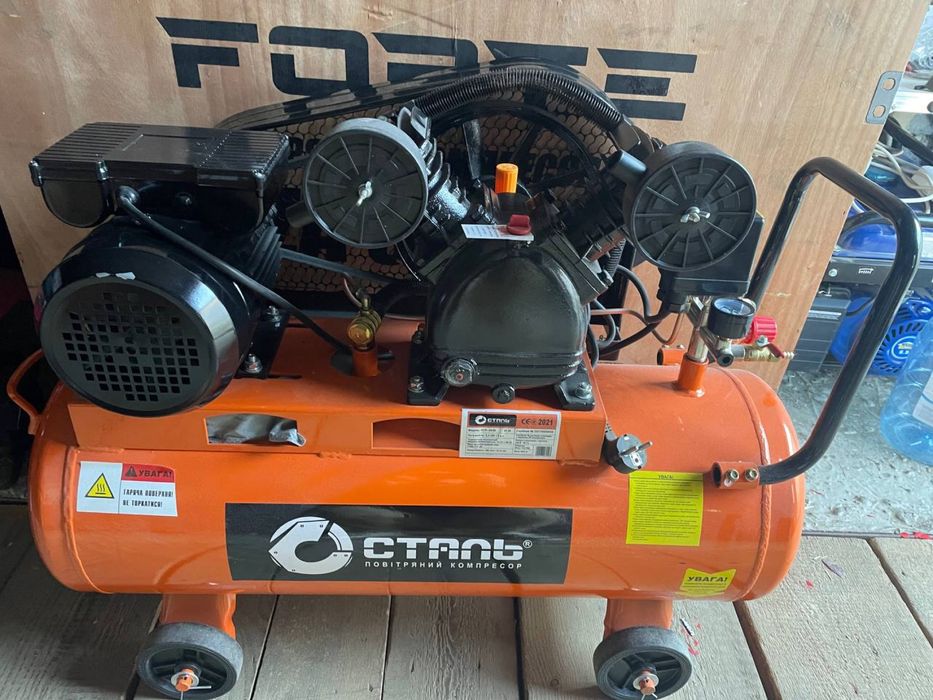 Компрессор 50 літрів Сталь КСР-04/50