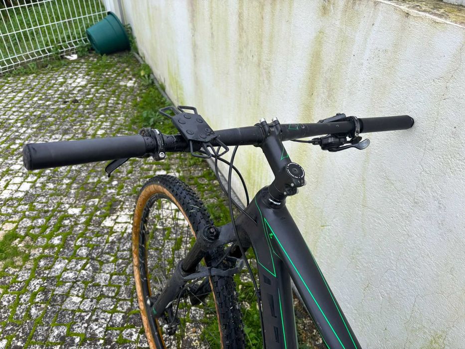 Bicicleta de Montanha Cube de Carbono 11 velocidades