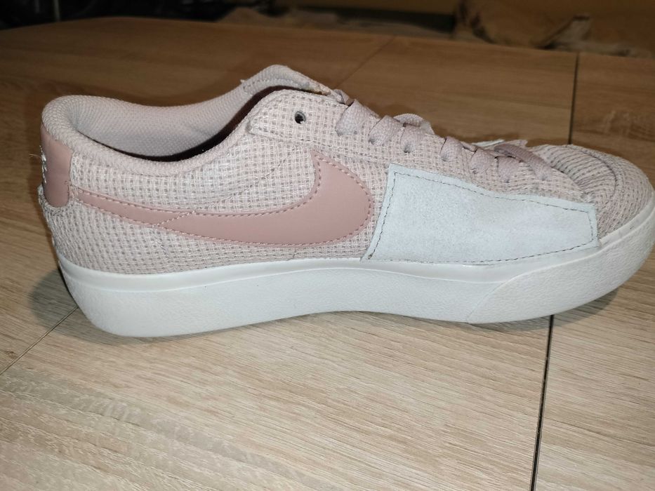 Buty sneakersy różowe Nike rozm. 40,5