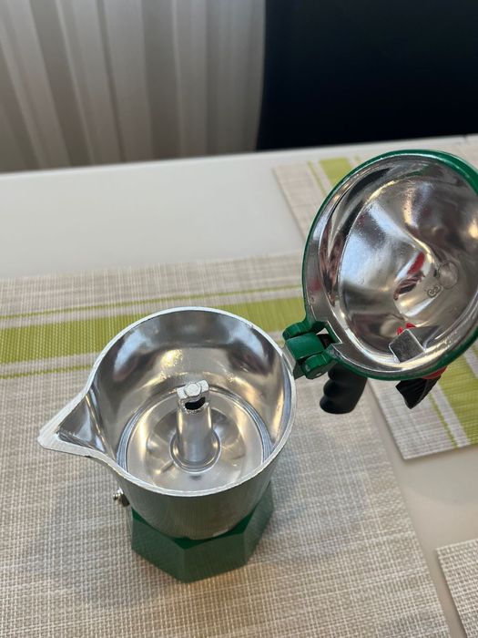 Гейзерна кавоварка Bialetti Alpina.
