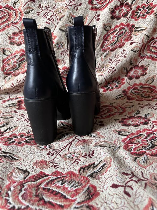 Черевики жіночі осінні