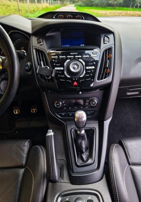 Ford Focus 2.0 ST Ecoboost 250cv c/ novo