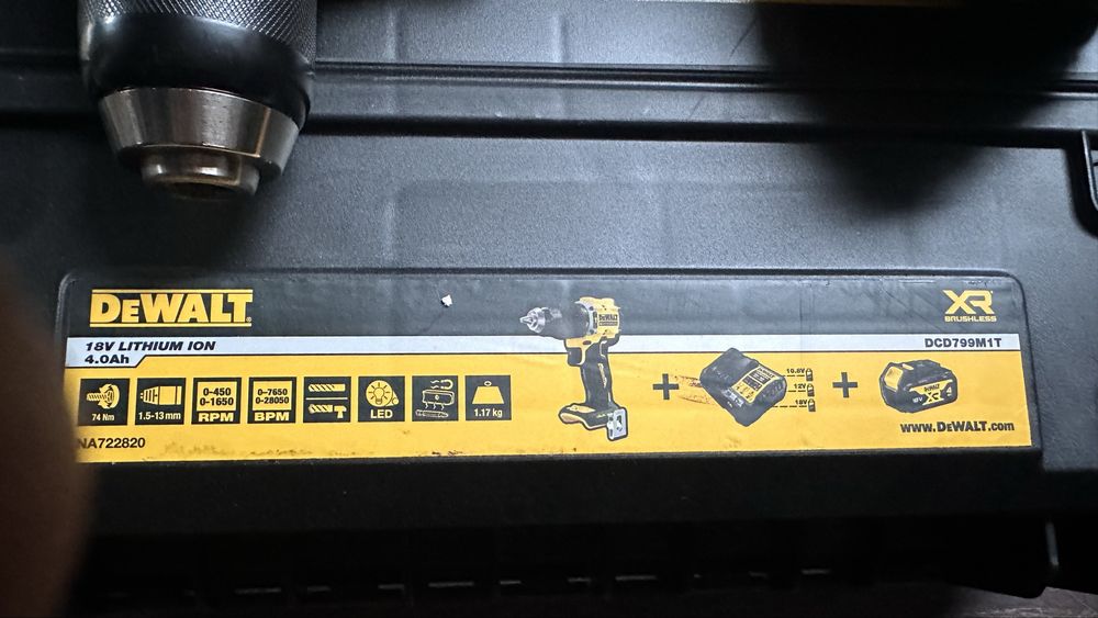Nowa wiertarka dewalt dcd799m1t