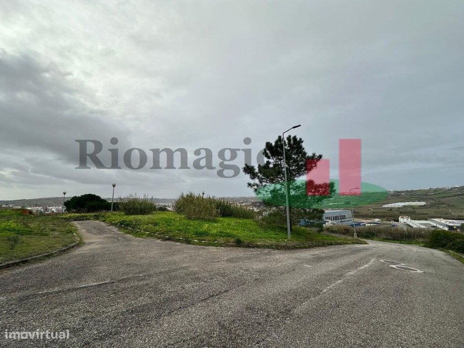 Lourinhã - Lote de Terreno para Construção de Habitação, Comércio, ... — Lourinhã E Atalaia, Lisboa