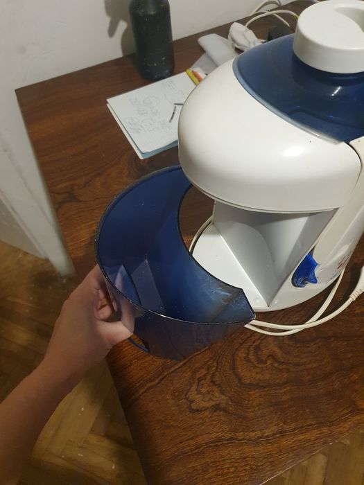 Соковыжималка электрическая