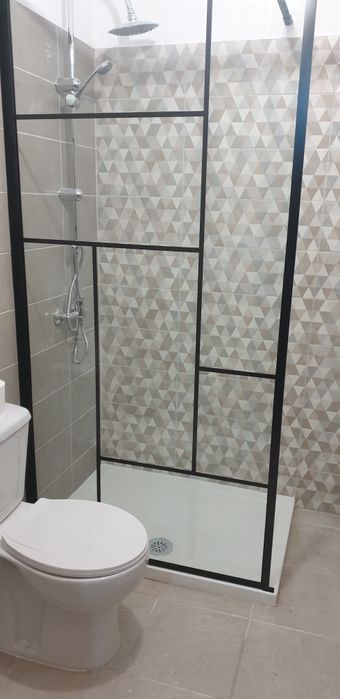 Trabalhos na construção civil pedreiro ladrilhador canalização e outro