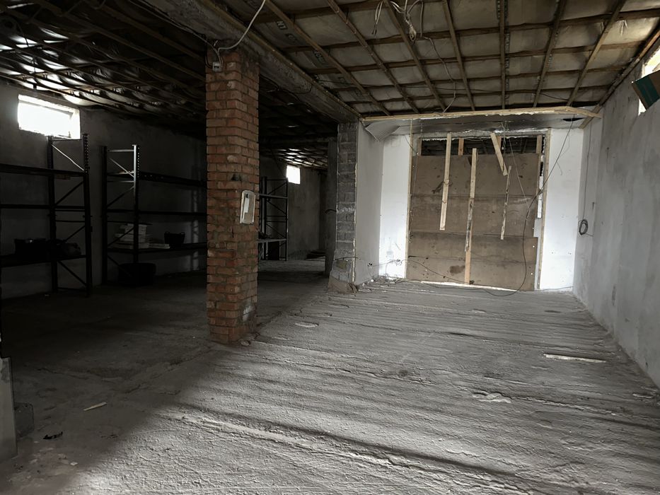 Здам приміщення під склад вул. Набережна 290м2