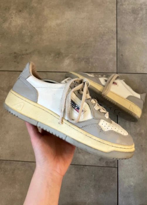 Buty Autry rozmiar 38 białe.