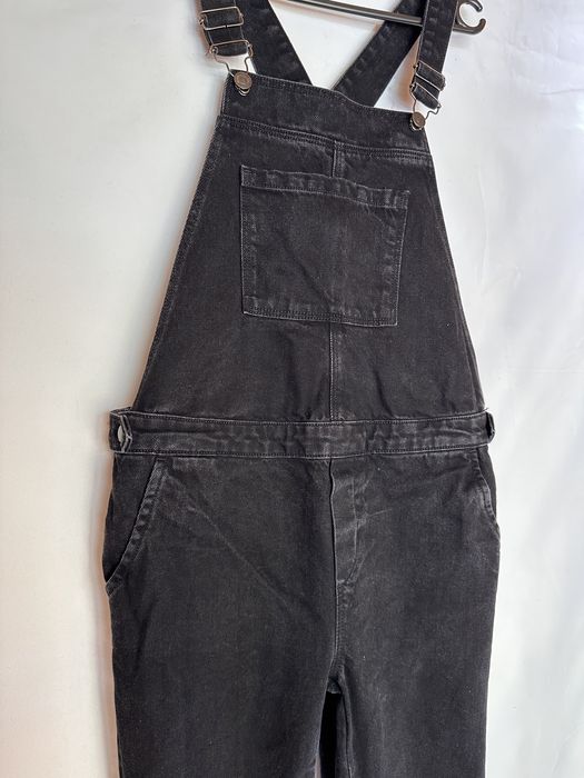 Джинсовий комбінезон чорного кольору, стан чудовий