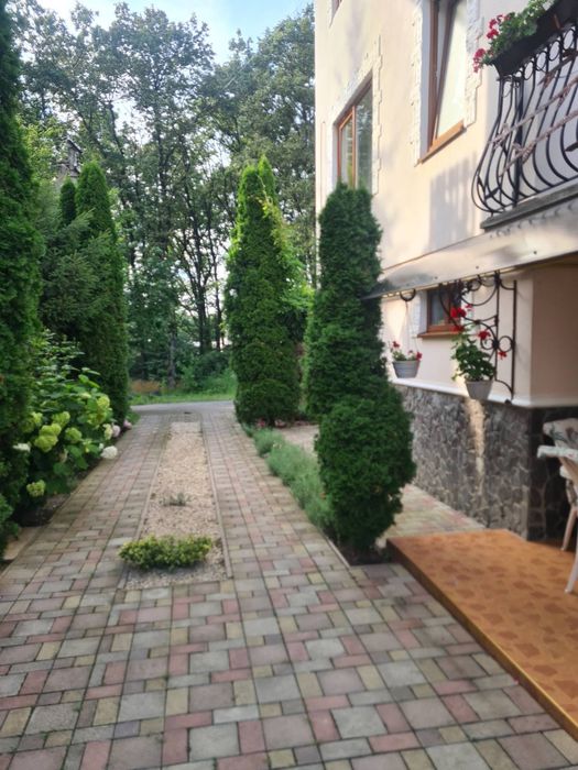 Здається в оренду Будинок у зеленому  р-ні неподалік від гот Європа