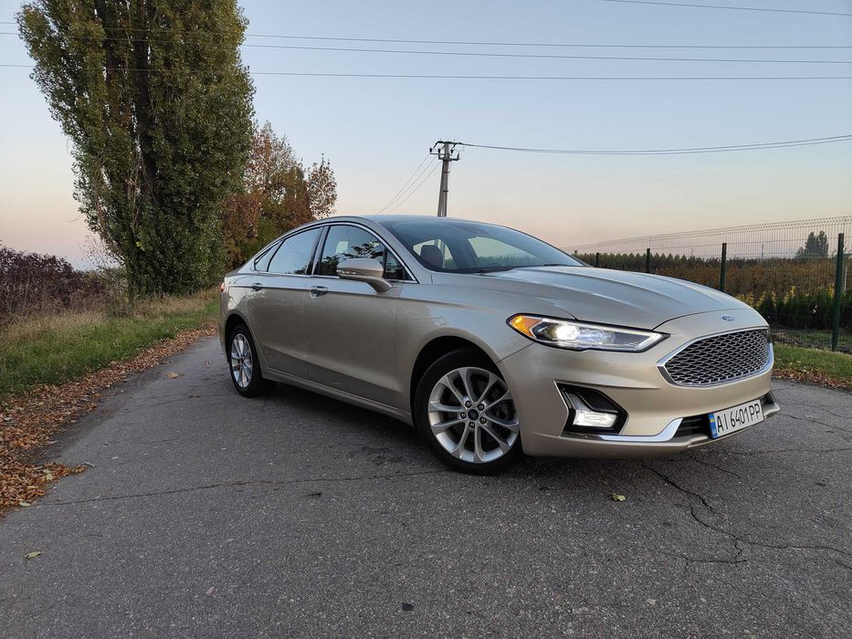 Ford Fusion Energy PlugIn Hybrid Titanium
