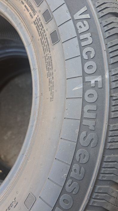 4 x continental 235/65 16" C