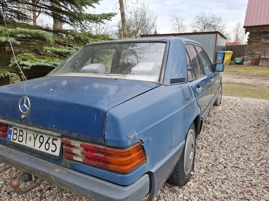 Sprzedam Mercedesa 190 2.0 benzyna 1989r