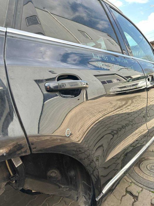 Двері передні та задні Audi Q5 2013-2016 Y9B