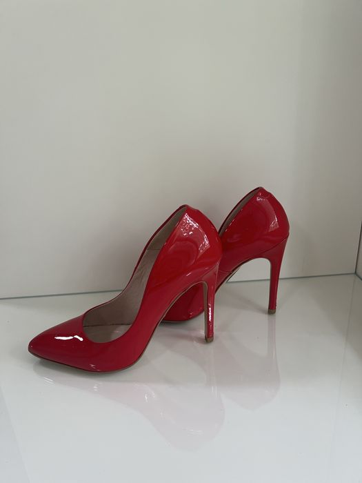 Simple buty na obcasie wyjatkowy kolor