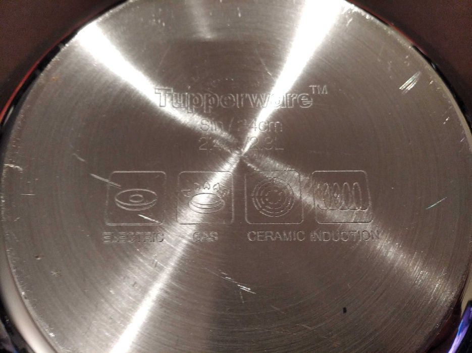 Wok Tupperware Chef Series 24 cm, frigideiras IKEA 28 cm e Vitrex 30cm