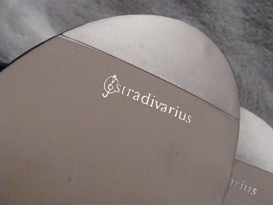 Sandałki Stradivarius, nowe, rozmiar 37