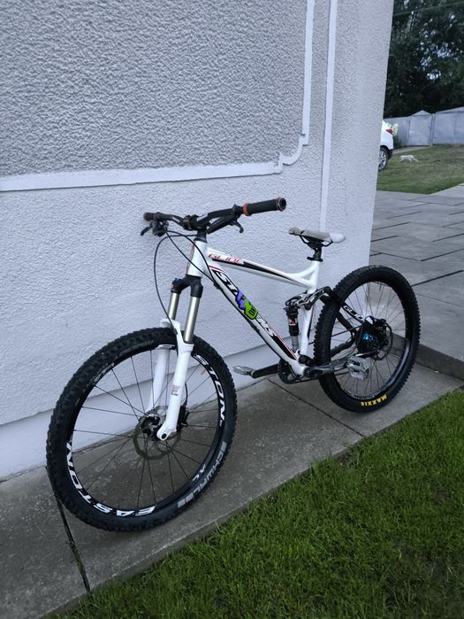 Продам двох підвіс STEVENS