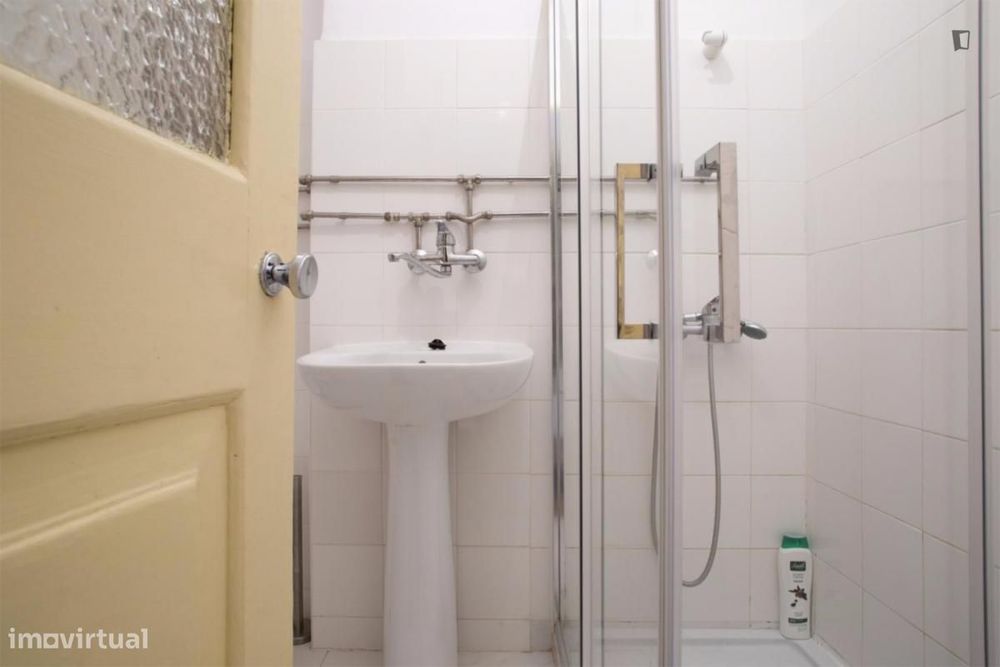 Quarto - localizado em Bairro Alto Lisbon