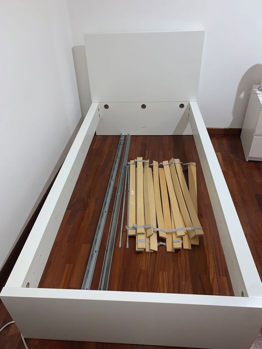 Cama MALM Ikea nova