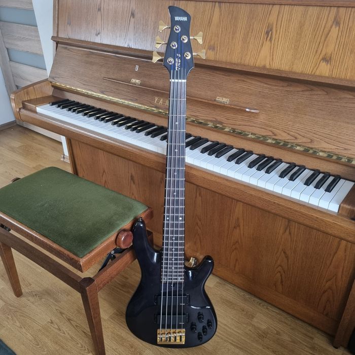 Gitara  basowa Yamaha trb 5