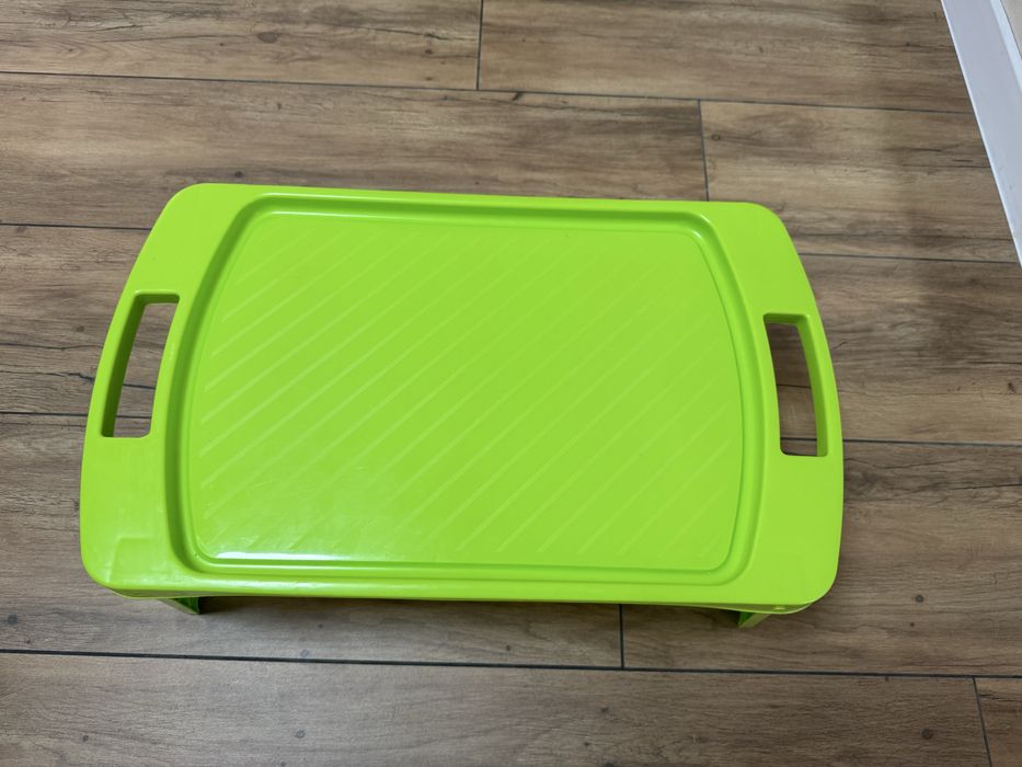Столик для ноутбука/еды зеленый