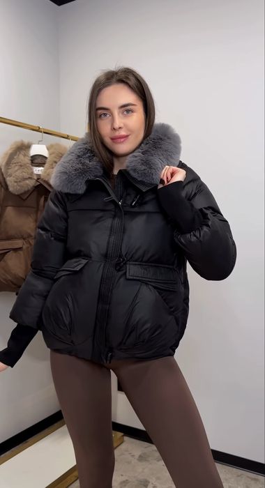 Куртка жіноча чорна