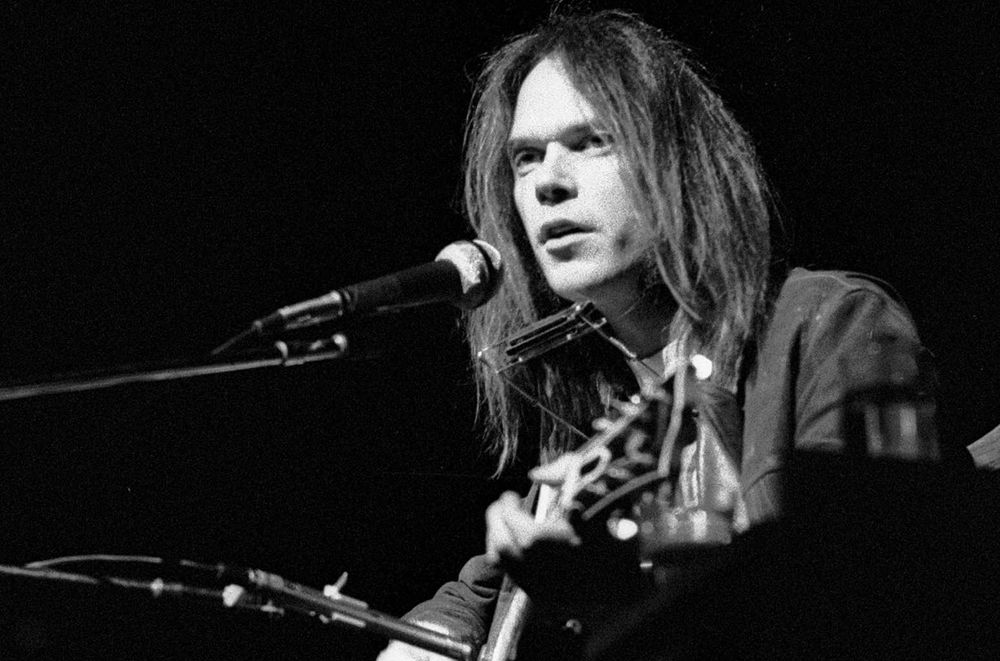 NEIL YOUNG - Silver & Gold | O mais emblemático album da Lenda