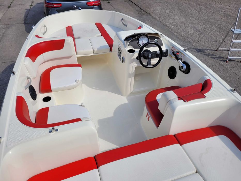 Motorówka Bayliner 2016 Element E 160