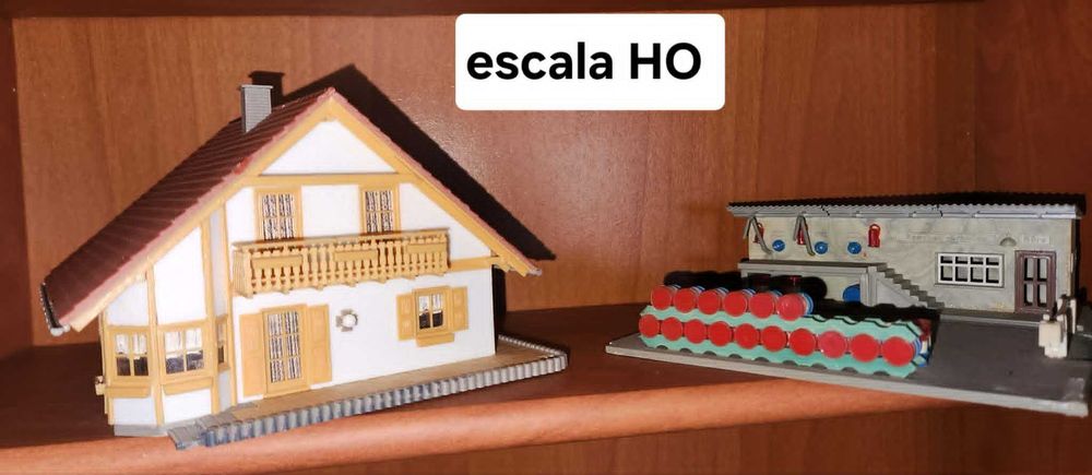 Casinhas e Edificios vários em escala HO para ferromodelismo