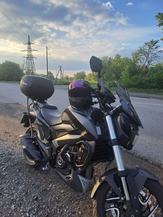Баджаж доминар 400