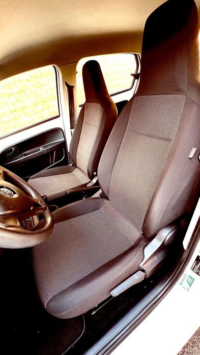 Volkswagen Up! 2017 – Excelente Estado – Económico e Fiável