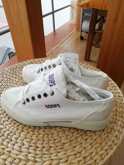 Par ténis KOOPs novos no 38
