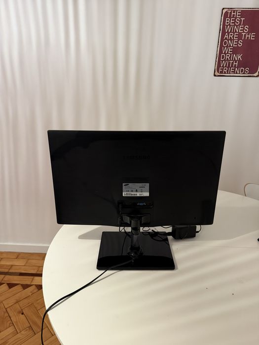 Monitor Samsung S24C570HL