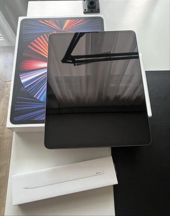 iPad Pro 12,9” 5. generacji (M1) 128 GB Wi-Fi + Apple Pencil 2