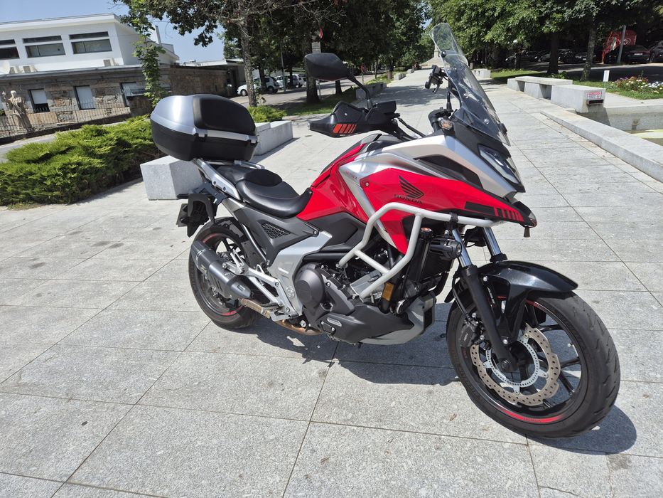 Vendo moto nc750x dct