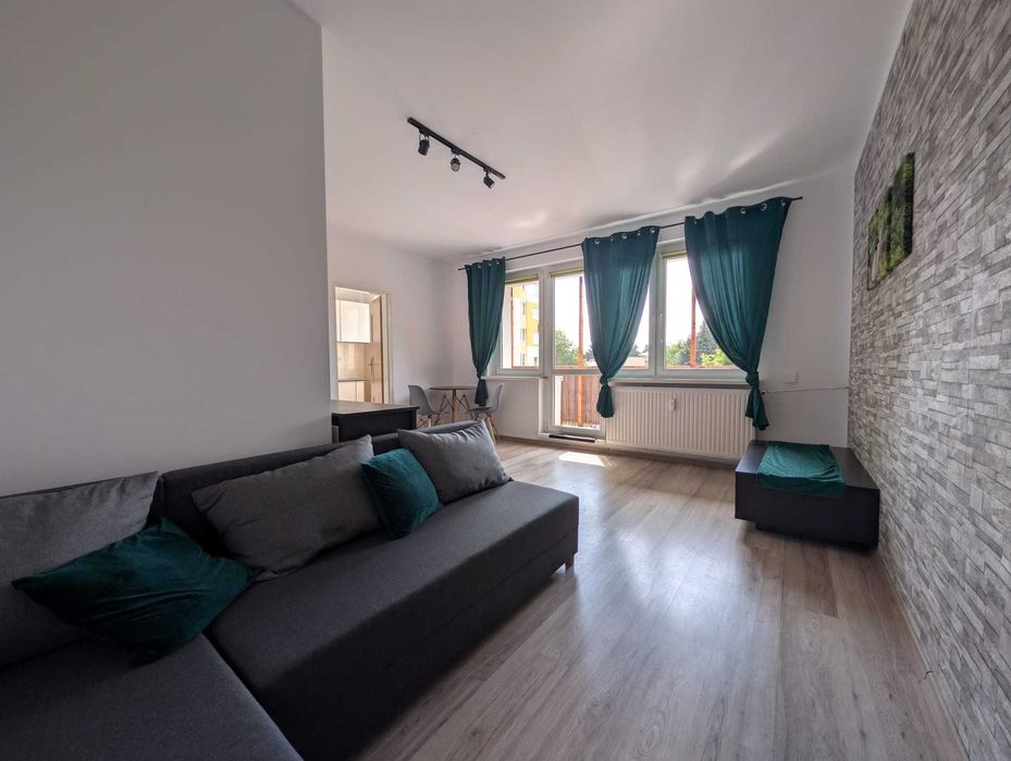 *Kawalerka z osobną kuchnią balkonem, pet-friendly - Leszczyńskiego 101, Górzyskowo. BRAK PROWIZJI!