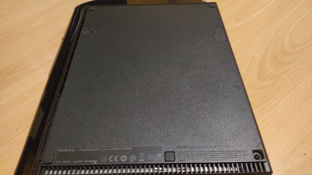 Konsola Sony PlayStation 3 CECH-4004A super slim plomba zadbana bluray