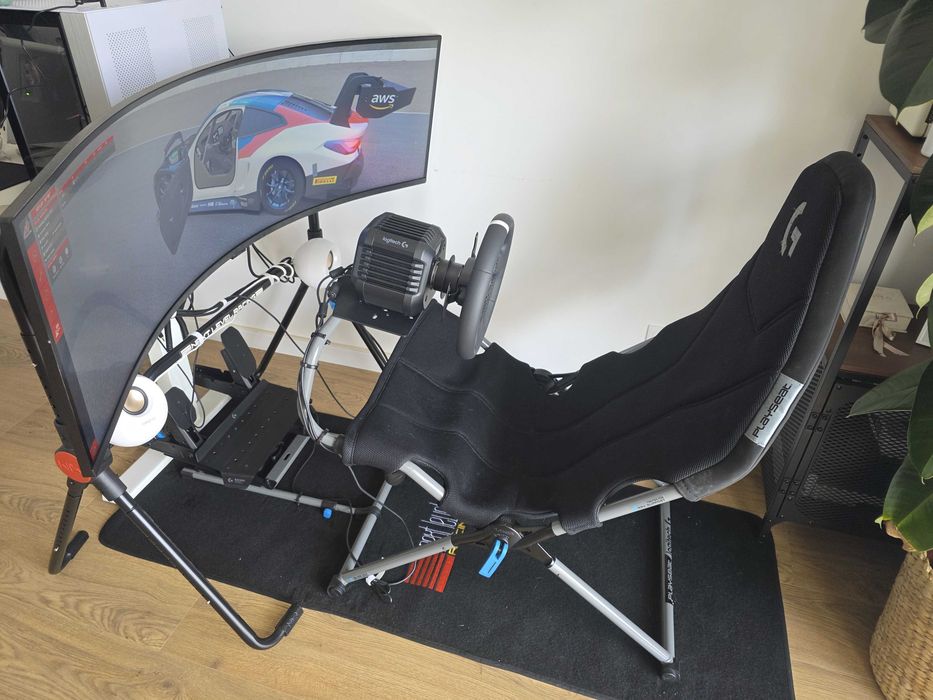 Conjunto Sim Racing Logitech e monitor Ultrawide
