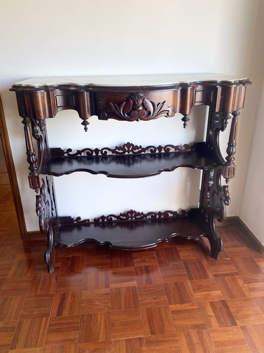 Aparador Época Romântica em Madeira Maciça e Mármore