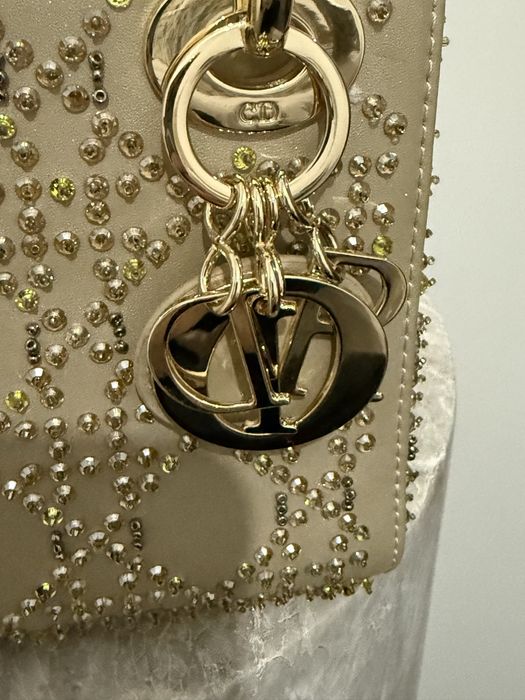 Dior Mini Lady Dior Cannage com Cristais – Bege/Champagne