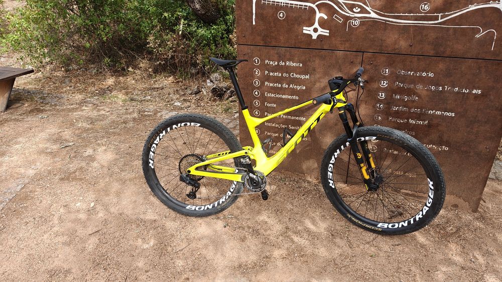 Bicicleta scott spark 2022