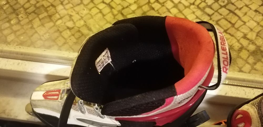 Patins em linha em bom estado